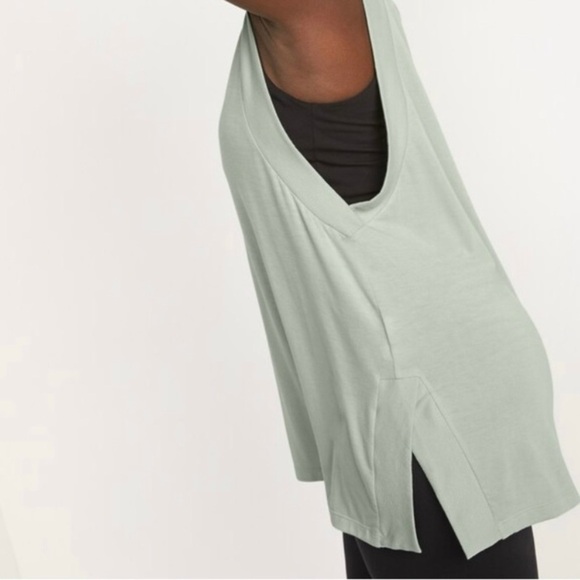 NWT Old Navy UltraLite Sleeveless Tunic Top for Women Size: Large - Picture 7 of 7